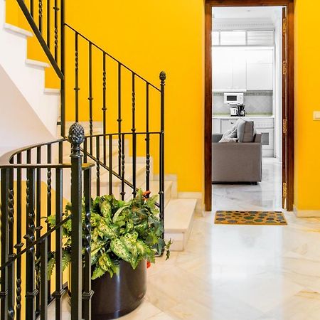 Magico Apartamento En Casa Palacio Del Siglo XVII Sevilla Exterior foto