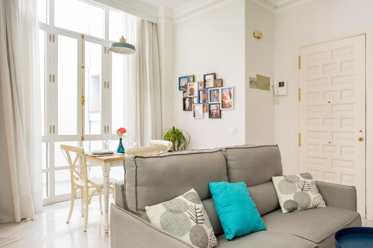 Magico Apartamento En Casa Palacio Del Siglo XVII Sevilla Exterior foto
