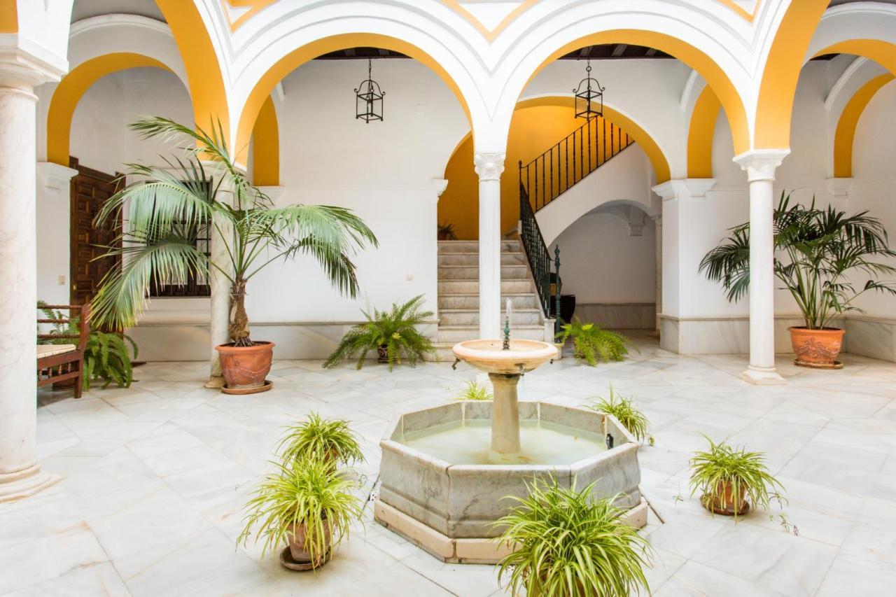 Magico Apartamento En Casa Palacio Del Siglo XVII Sevilla Exterior foto