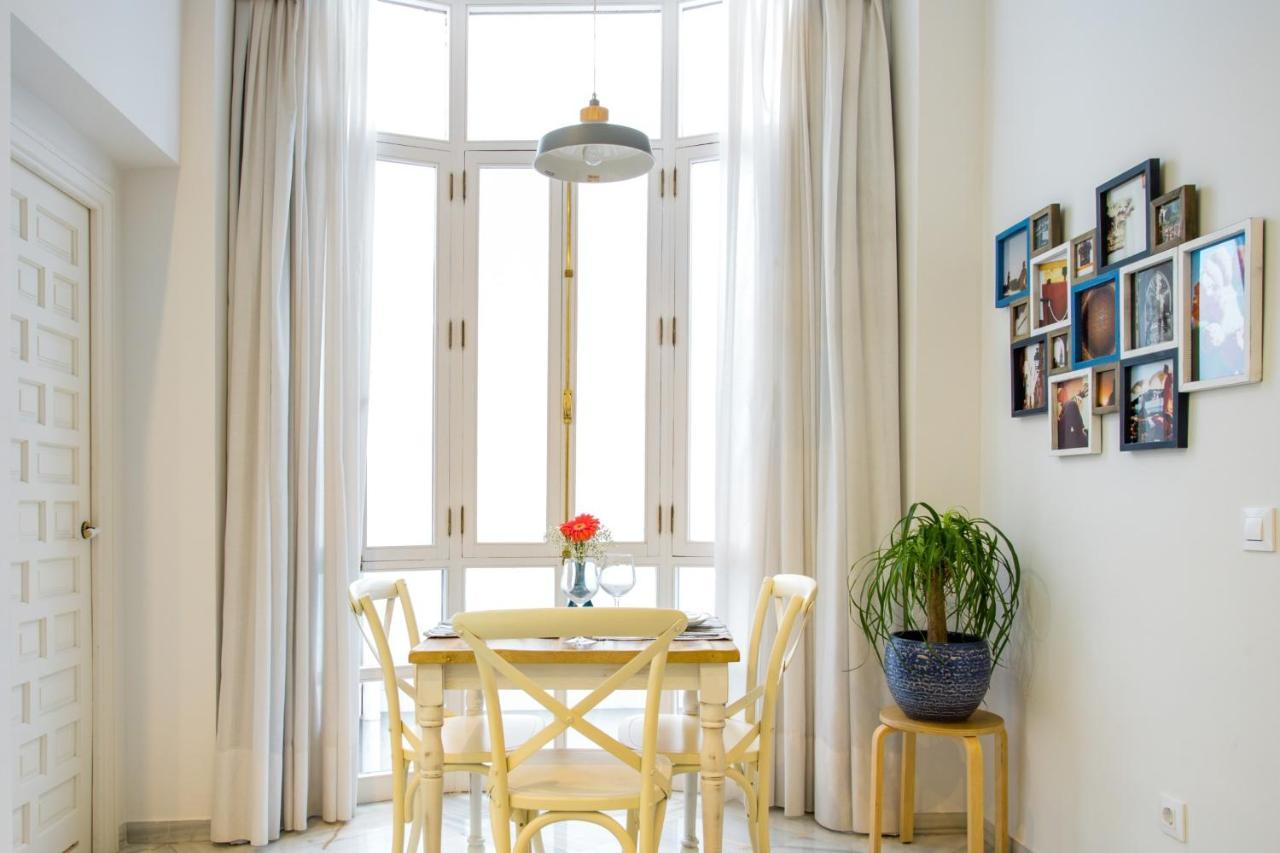 Magico Apartamento En Casa Palacio Del Siglo XVII Sevilla Exterior foto