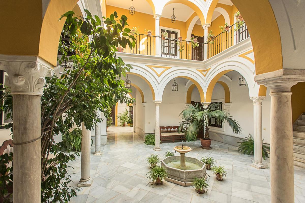 Magico Apartamento En Casa Palacio Del Siglo XVII Sevilla Exterior foto