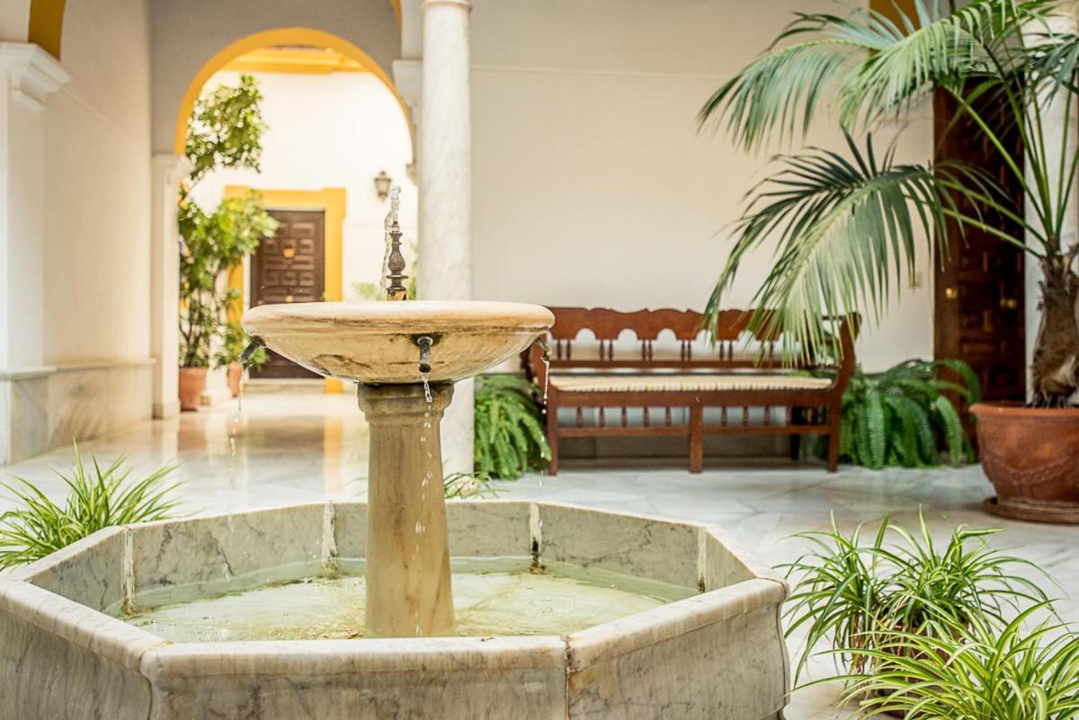 Magico Apartamento En Casa Palacio Del Siglo XVII Sevilla Exterior foto