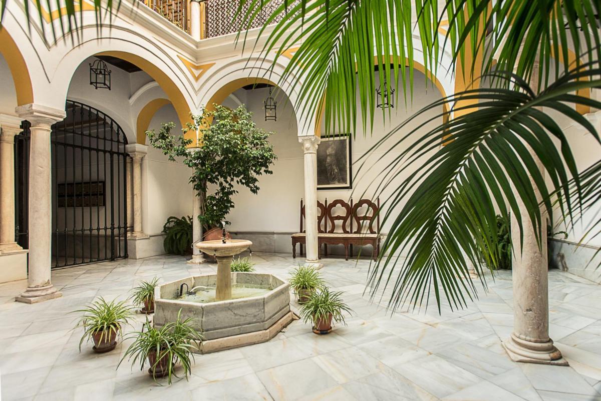 Magico Apartamento En Casa Palacio Del Siglo XVII Sevilla Exterior foto